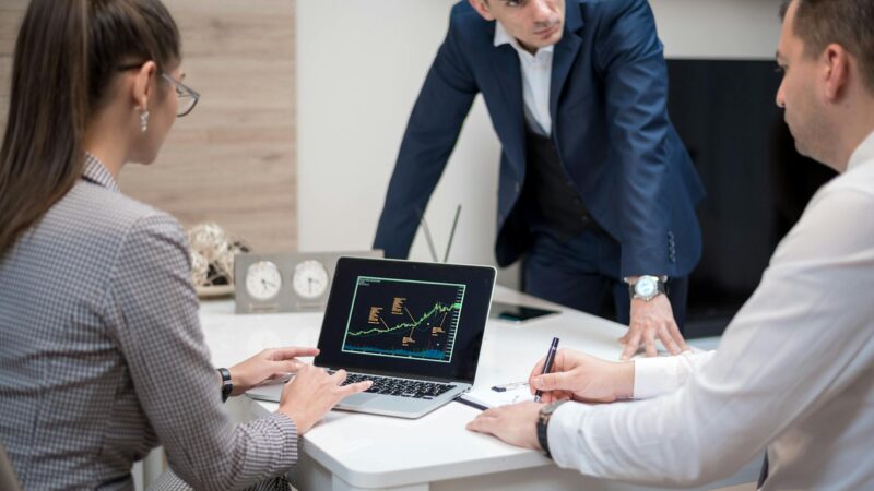 رأي: ممرات التجارة بين الخليج وآسيا ستعيد رسم خريطة الاقتصاد العالمي