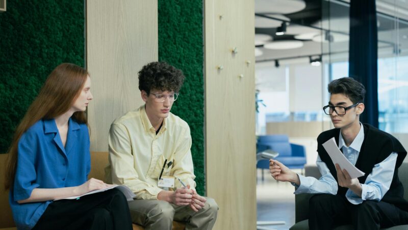 سوق التجزئة الفاخرة يزدهر في دبي والرياض مع تنامي الطبقة الثرية