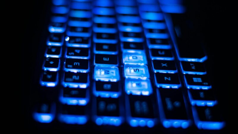 تقرير: الإنفاق على الذكاء الاصطناعي في الخليج سيتجاوز 20 مليار دولار بحلول 2028