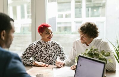 Bayzat HR and insurance platform review for UAE companies 2026