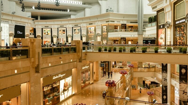 ramadan shopping mall gulf luxury retail 2026 - Photo by Wendy Wei