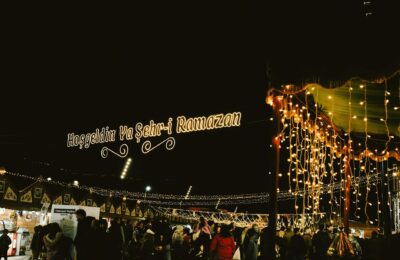 ramadan shopping mall middle east night economy consumers 2026 - Photo by Beyzaa Yurtkuran