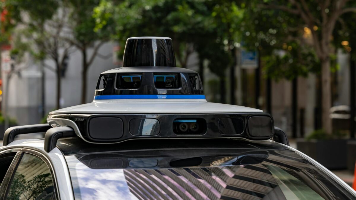 Dubai Autonomous Taxis: How to Ride via Uber