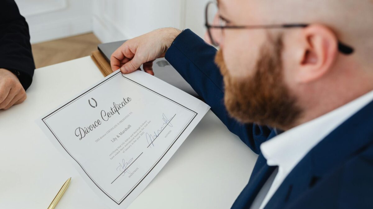 Sukuk Islamic bond certificate Gulf finance