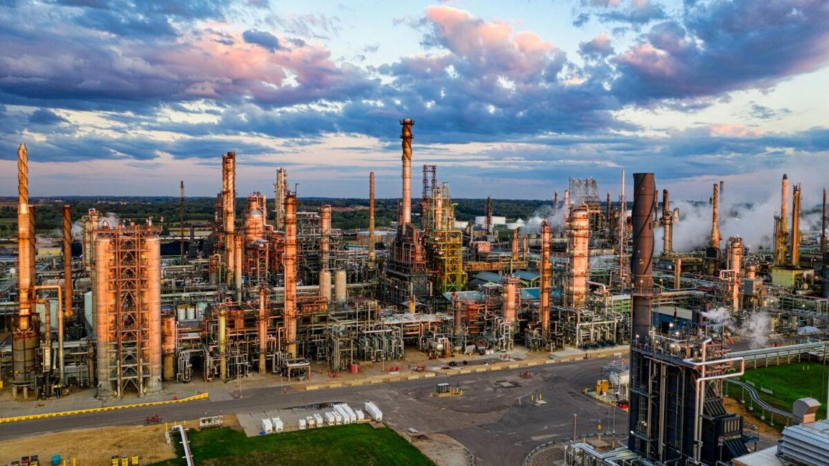 Oil price forecast May June 2026 WTI Brent scenarios US drivers