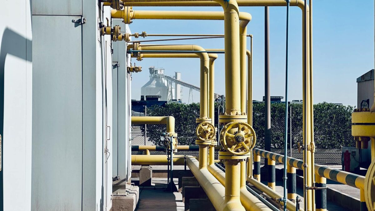 خط أنابيب السعودية الشرقي الغربي - Saudi East-West pipeline bypass Hormuz