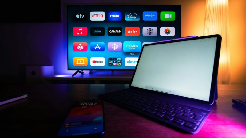 شاهد VIP مقابل نتفليكس 2026 - Shahid VIP vs Netflix comparison