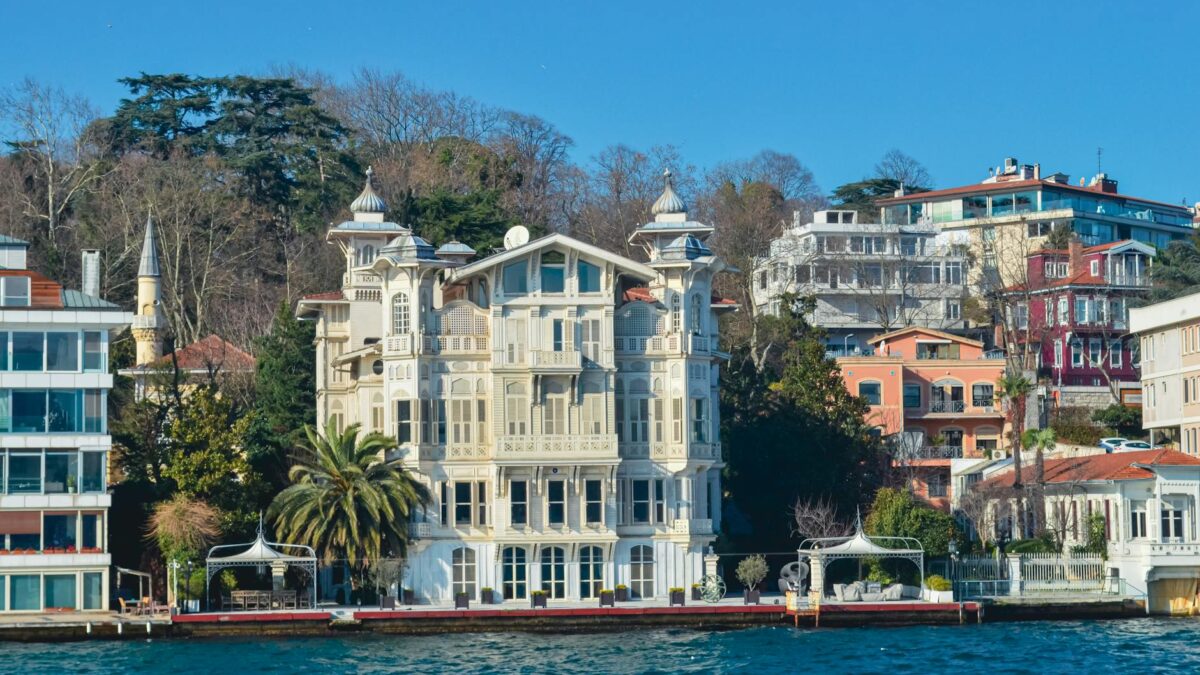 Yali Capkini Season 3: Complete Arab Viewer Guide